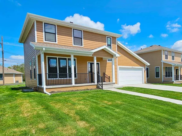 2426 Patrick Ave, Omaha, NE 68111