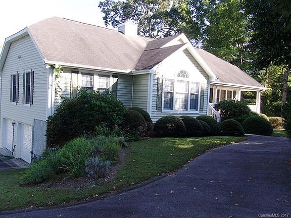 2nd image of 8 Old Applewood Ln