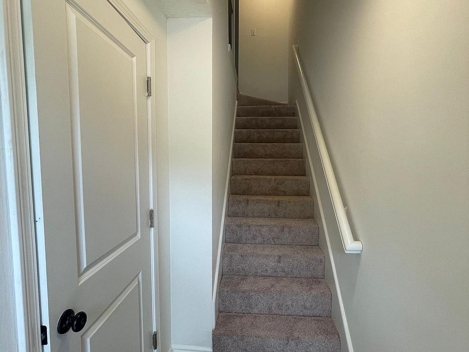 1st image of 2940 Eaton St