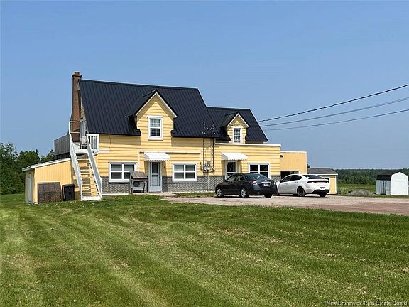 2nd image of 1804 Saint Ignace Rd