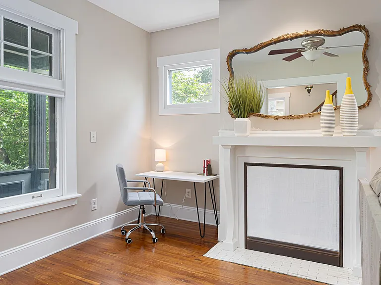 131 E Oakland Ave — Photo 17