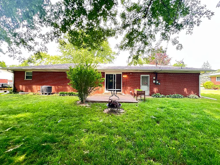 8141 Valley Estates Dr — Photo 26