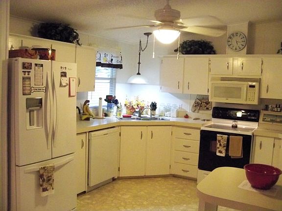 4th image of 301 Woodbine Dr