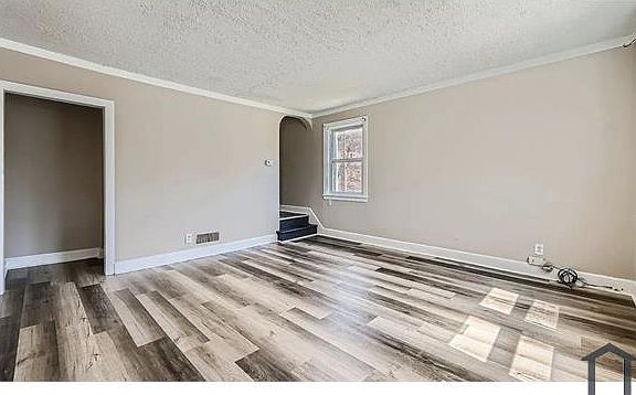 4th image of 8446 Oakleigh Rd