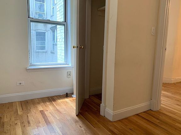 5th image of 417 W 43rd St APT 15