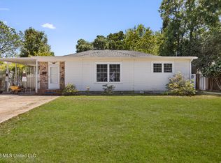 1633 Vine St, Biloxi, MS 39531
