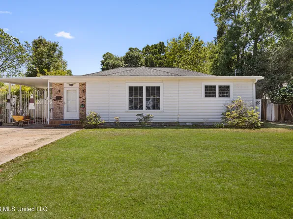 1633 Vine St, Biloxi, MS 39531