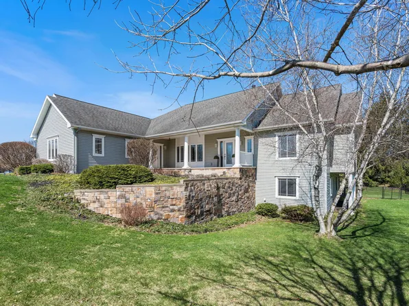 1970 Wellpoint Ct NE, Ada, MI 49301