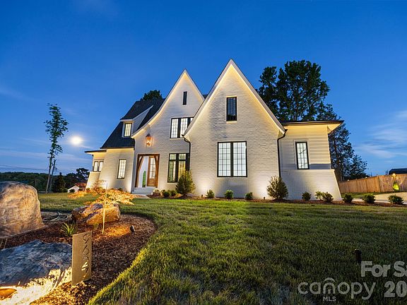 3rd image of 9627 Riviera Dr #69