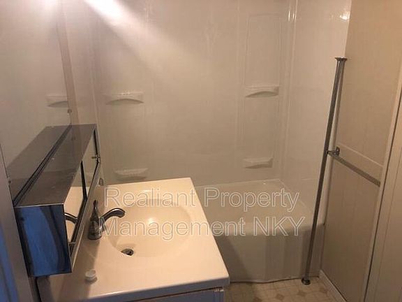 4th image of 1800 Greenup St Unit 1