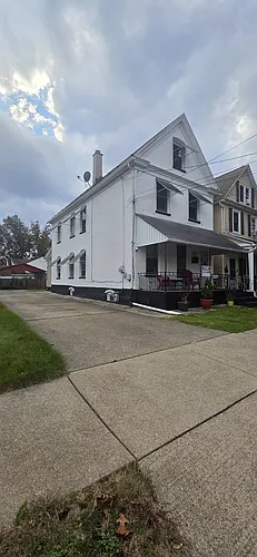 372 W Academy St Photo 1