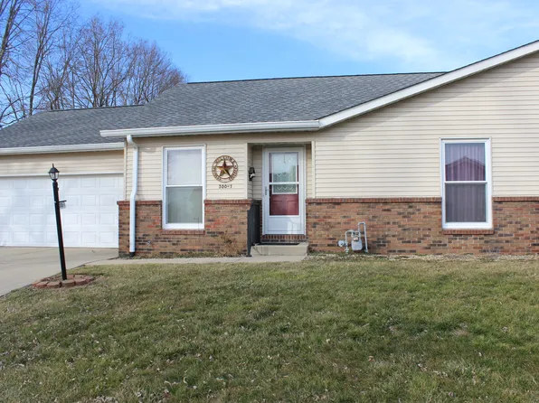 300 Longcastle Dr APT 1, Greencastle, IN 46135