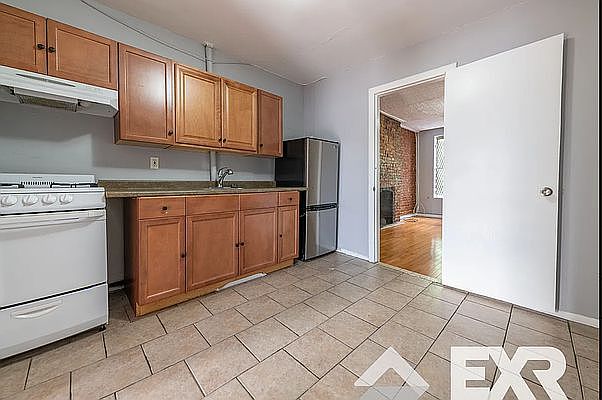 2nd image of 109 5th Ave #5F