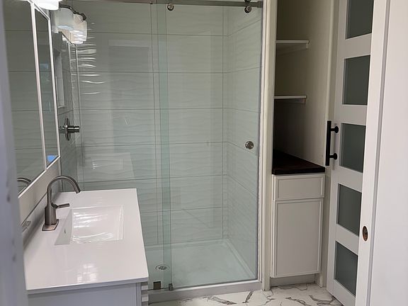 4th image of 3261 Blackthorn Way