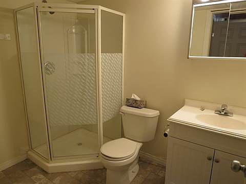 2nd image of 4001 46th St