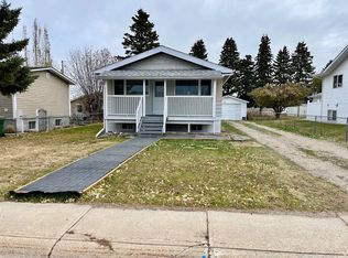 5407 W 53rd St, Rocky Mountain House, AB T4T 1G9