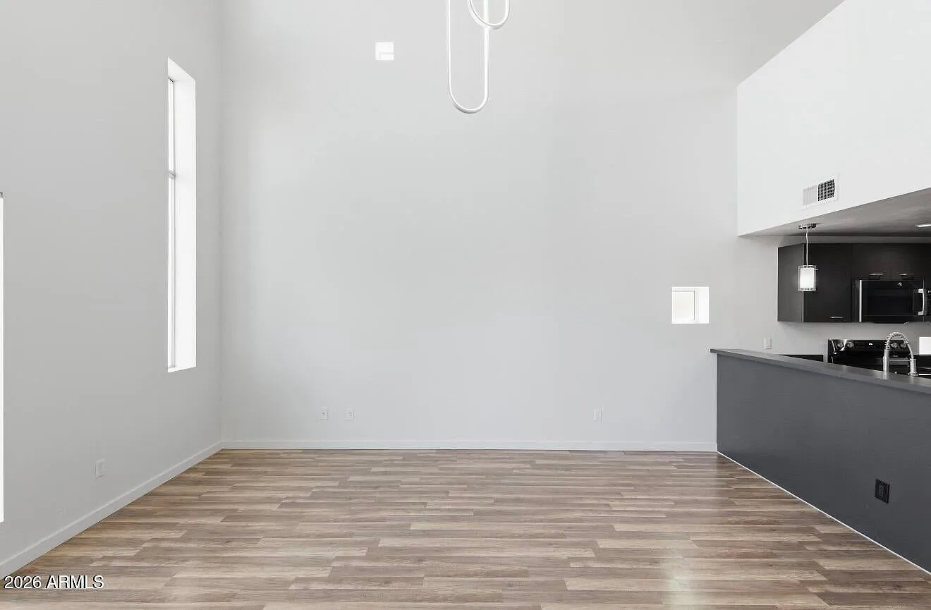 2 bed, 1420 sqft, $2,600 — Photo 4