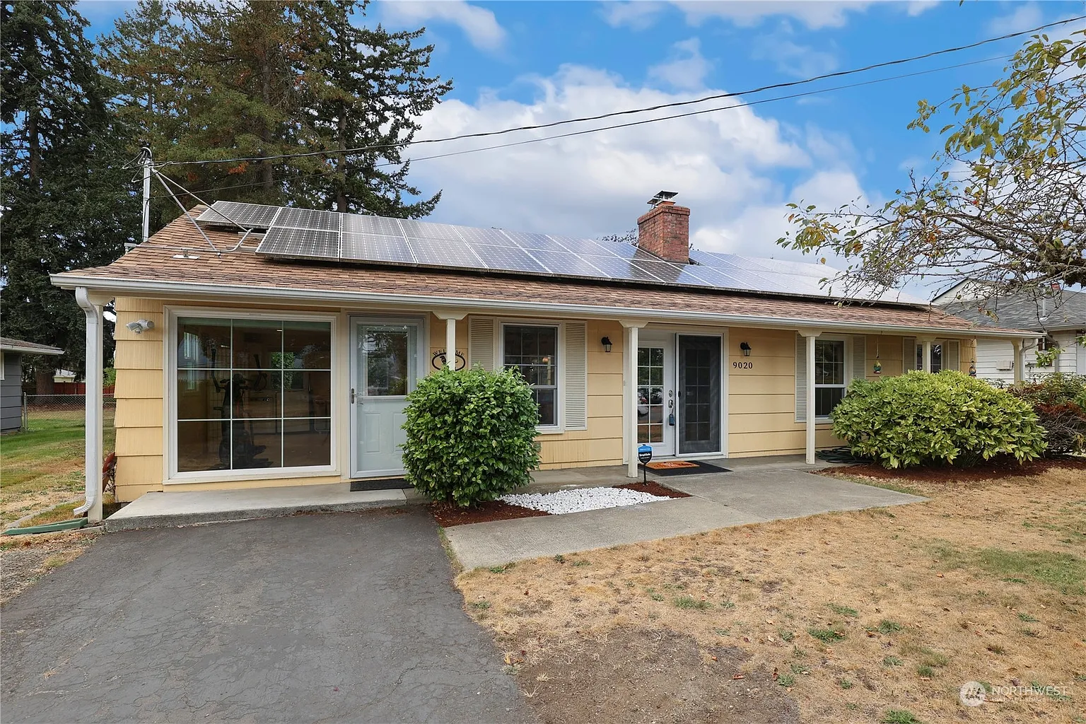 9020 Maple Avenue SW photo 1