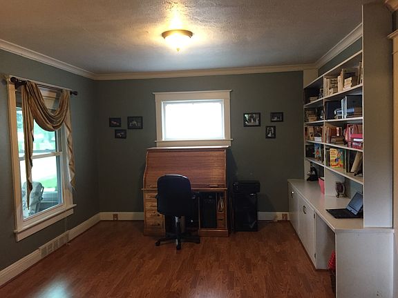 2nd image of 1015 E Jackson Blvd