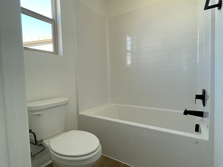 21672 Thomas Ct — Photo 10