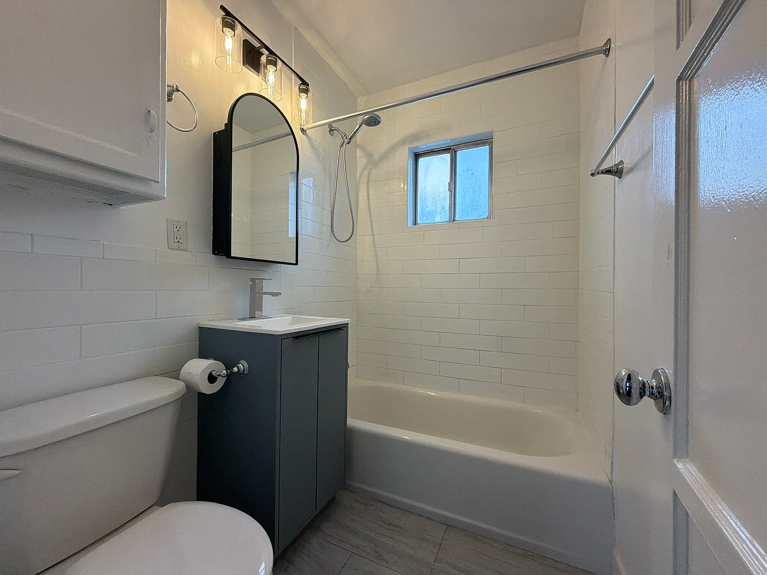 1500 N Buena Vista St — Photo 2