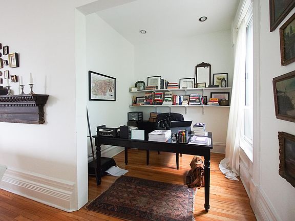 4th image of 2016 N Bissell St APT 2