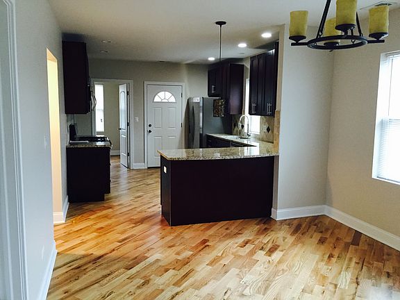 5th image of 8609 Trumbull Ave #1