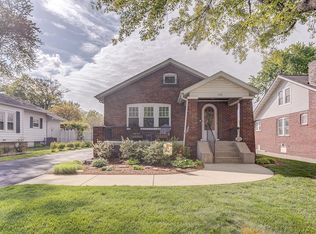 100 N 39th St, Belleville, IL 62226