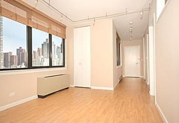 3rd image of 455 E 86th St APT 12F