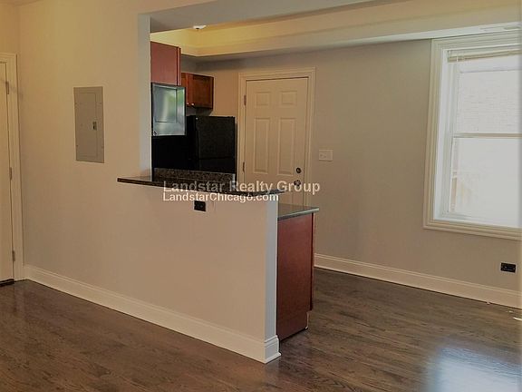 4th image of 7730 N Ashland Ave APT 1C