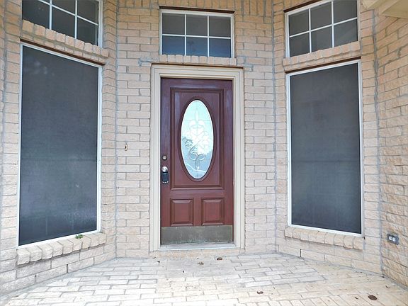 2nd image of 2409 Westview Trl