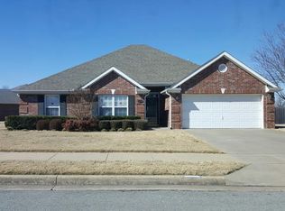 625 Primrose Ave, Siloam Springs, AR 72761