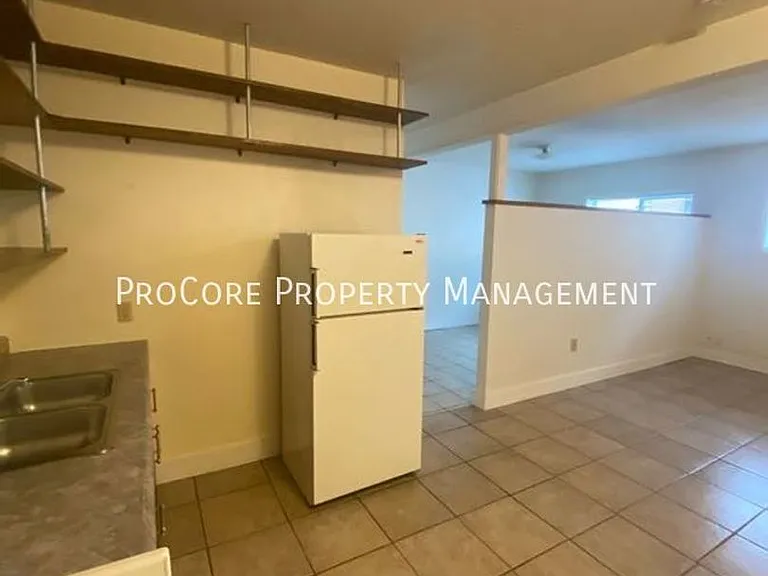 1207 W Washington St — Photo 35