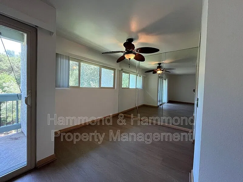 2 bed, 2.0 bath, 1054 sqft, $3,595 — Photo 3