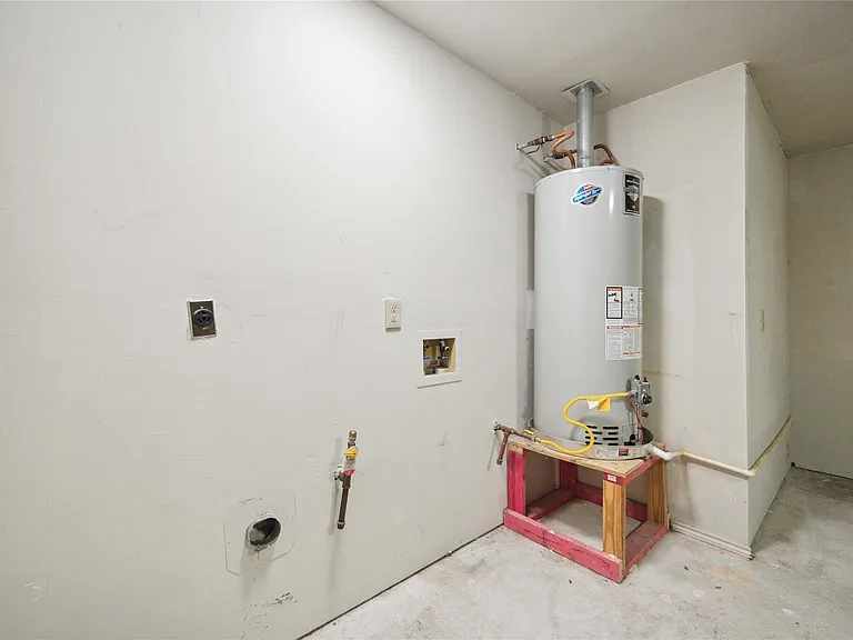 20323 Pinefield Ln — Photo 23