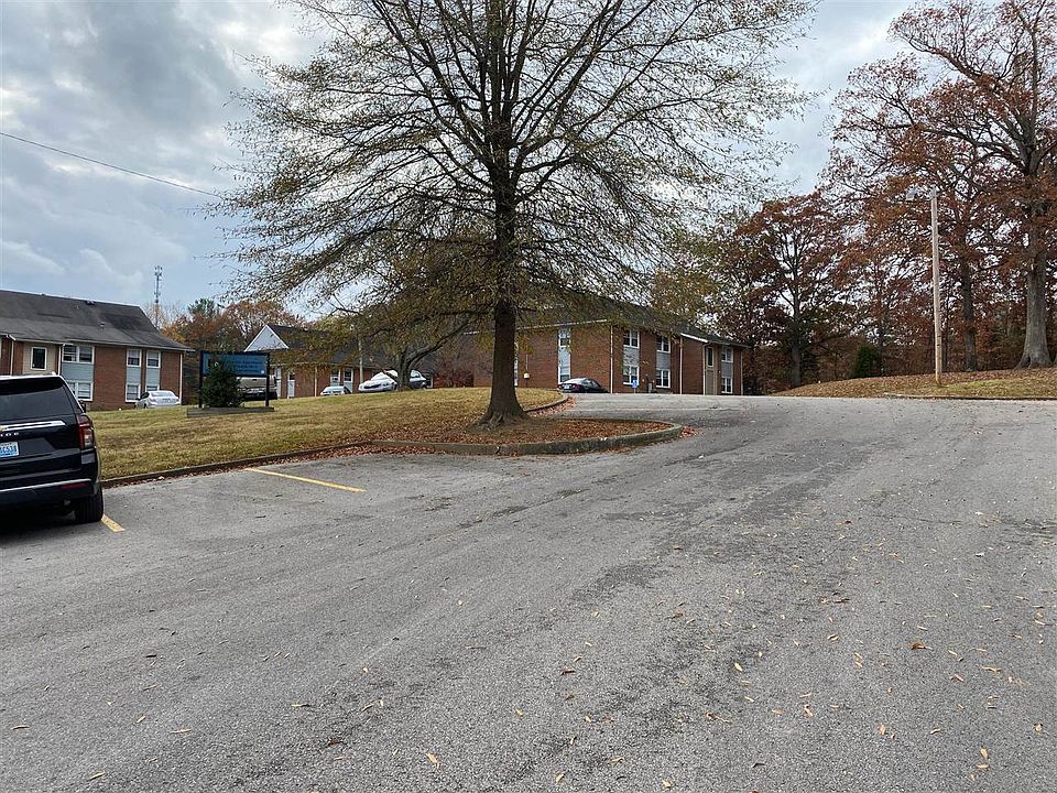 1st image of 155 Oak Hill Dr