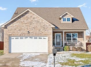 965 Harding Dr, Clarksville, TN 37042
