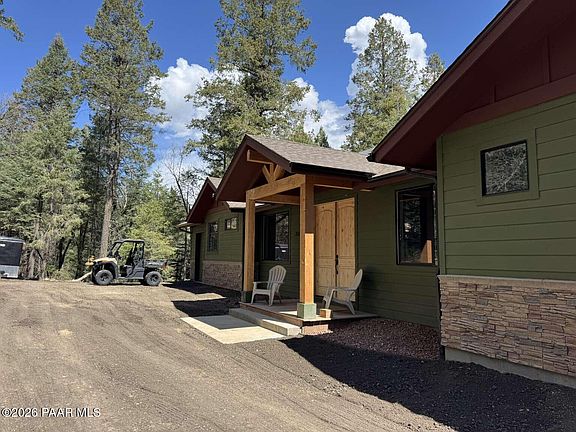 4th image of 3022 E Timber Line Rd