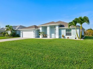 54 Clubhouse Rd, Rotonda West, FL 33947