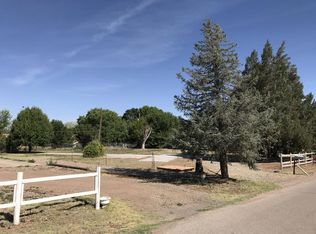 2115 Winchester Dr, Bosque Farms, NM 87068