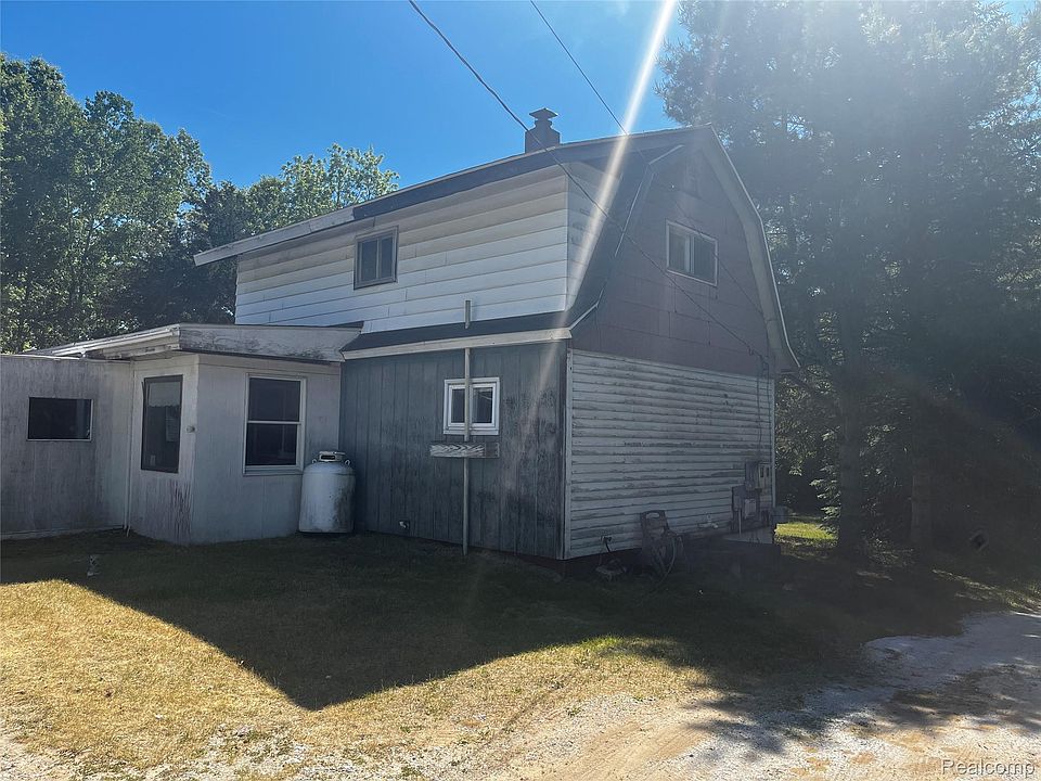 1st image of 3594 N Lapeer Rd