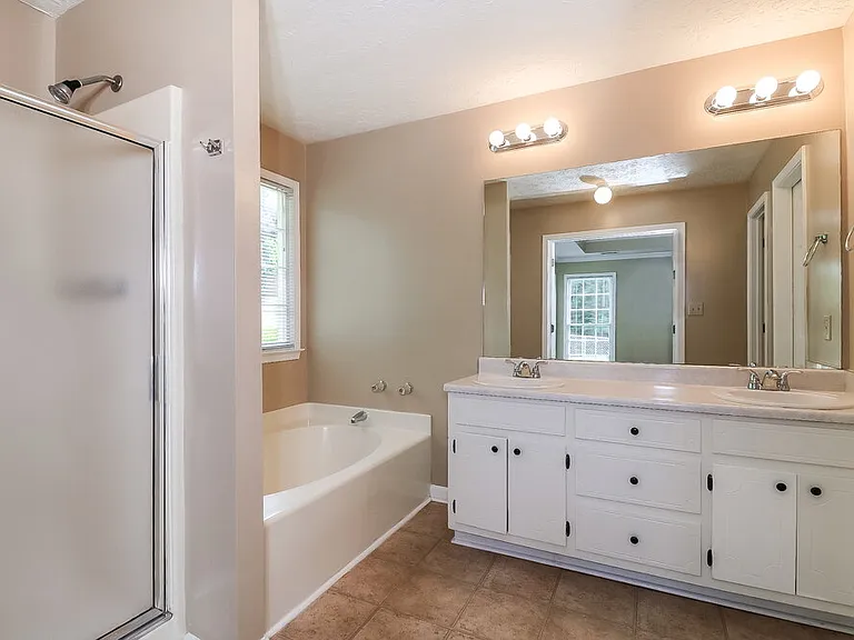 3935 Willowmeade Dr — Photo 20