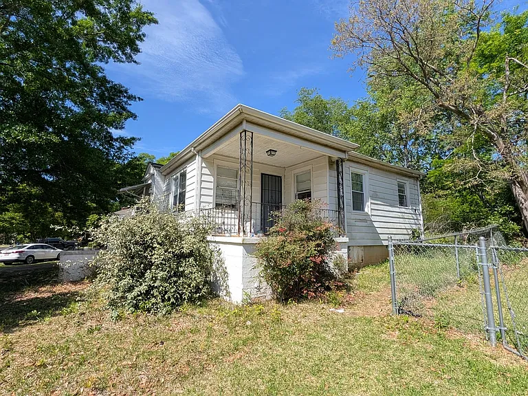 336 McPherson Ave — Photo 11