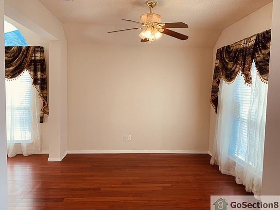 3rd image of 10210 Evergreen Dr