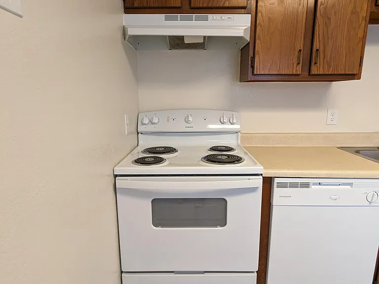 2059 N Winterhaven #101 — Photo 12