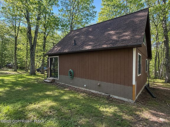 4th image of 2111 Spring Dr