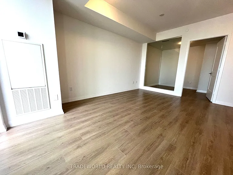 28 Widmer St #4927 — Photo 2