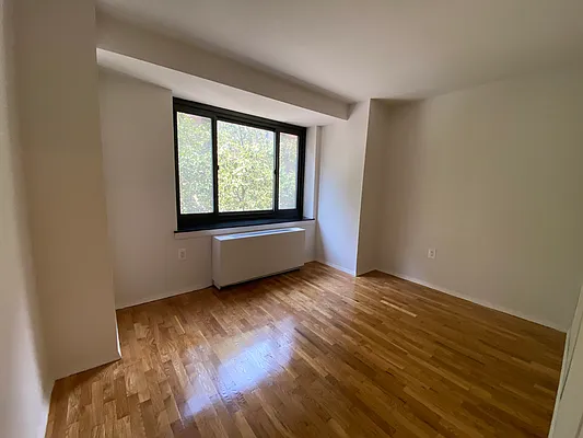 Rented by AZ REALTY NYC LLC | media 18