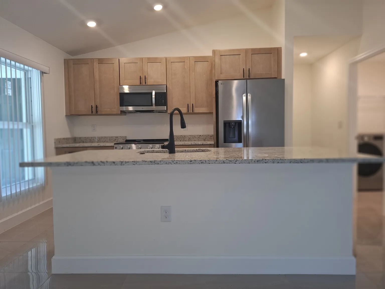 3 bed, 1563 sqft, $2,700 — Photo 1