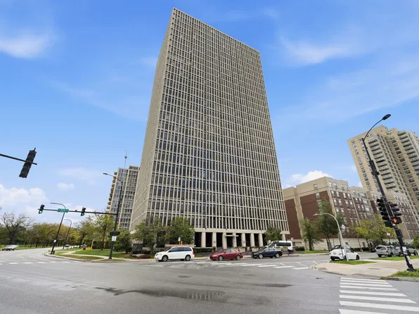 6700 S South Shore Dr APT 2G, Chicago, IL 60649